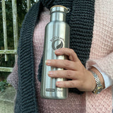 0,8l thermoTANKA™ isolierende Edelstahl Thermoflasche mit Edelstahl-Bambus-Verschluss